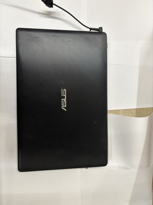 Portatil Asus X552M