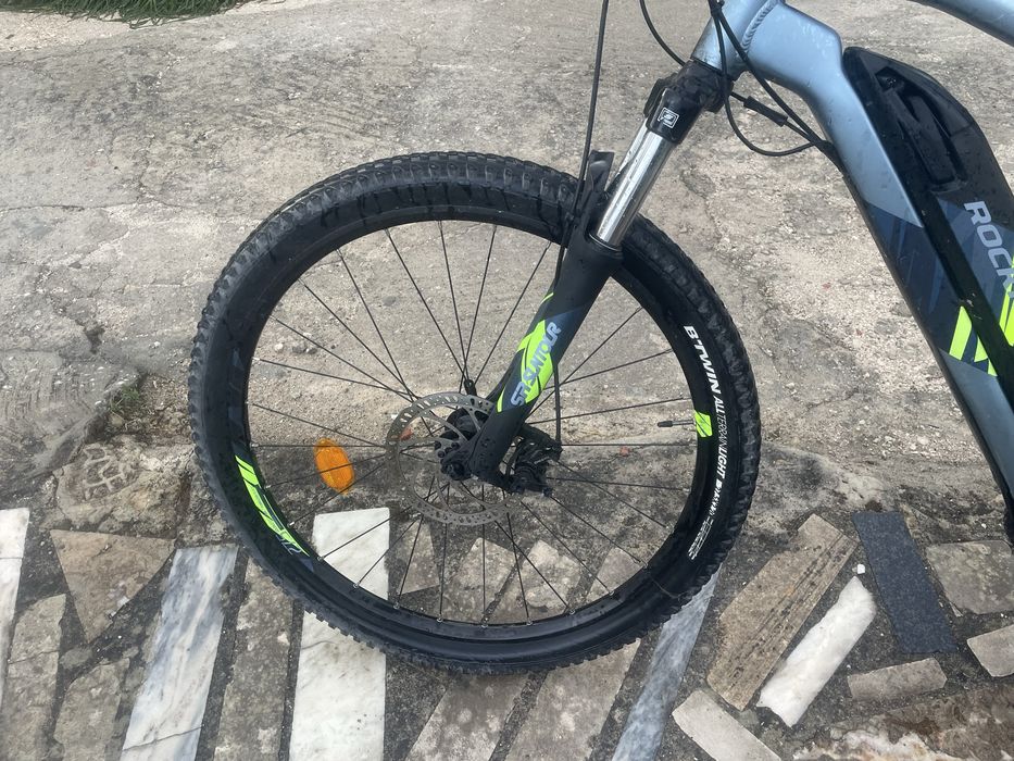 Bicicleta elétrica Rockrider – Como nova