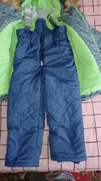 Продам зимний комбинезон (костюм) Бемби