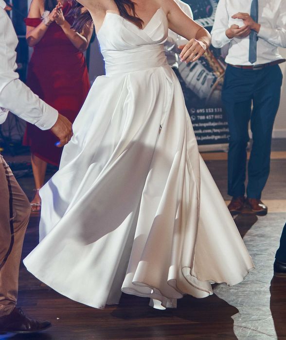 Suknia ślubna gładka, mikado, litera A