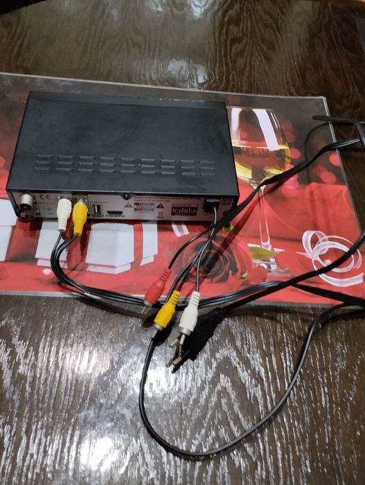 Цифровой эфирный приёмник T2 Strong.