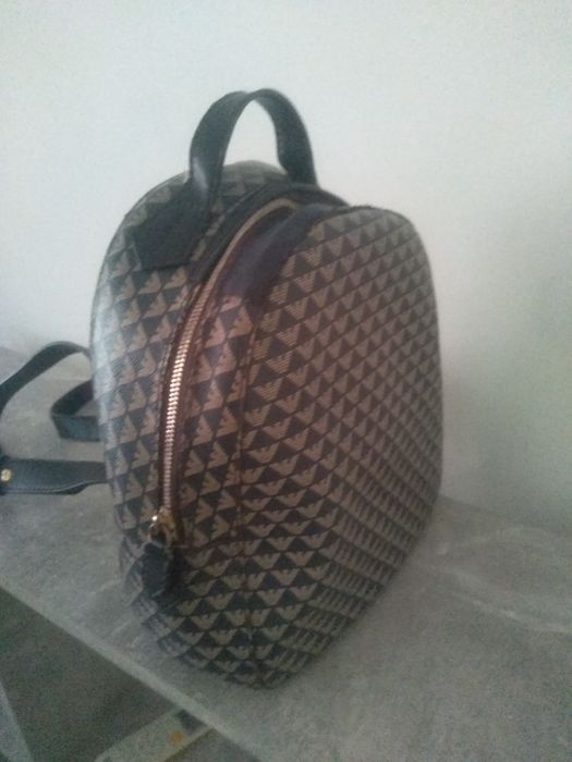 Жіночий рюкзак фірми " Emporio Armani"