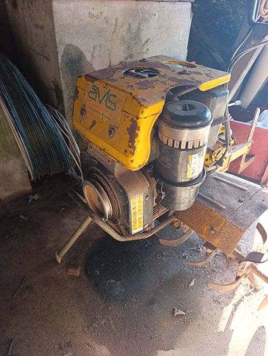 Vendo motoenxada a diesel