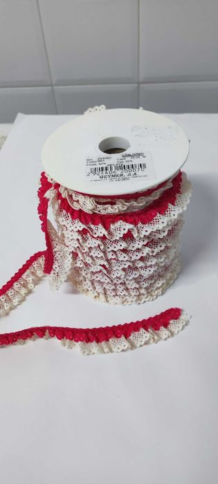 RENDA dupla franzida - rosa choque