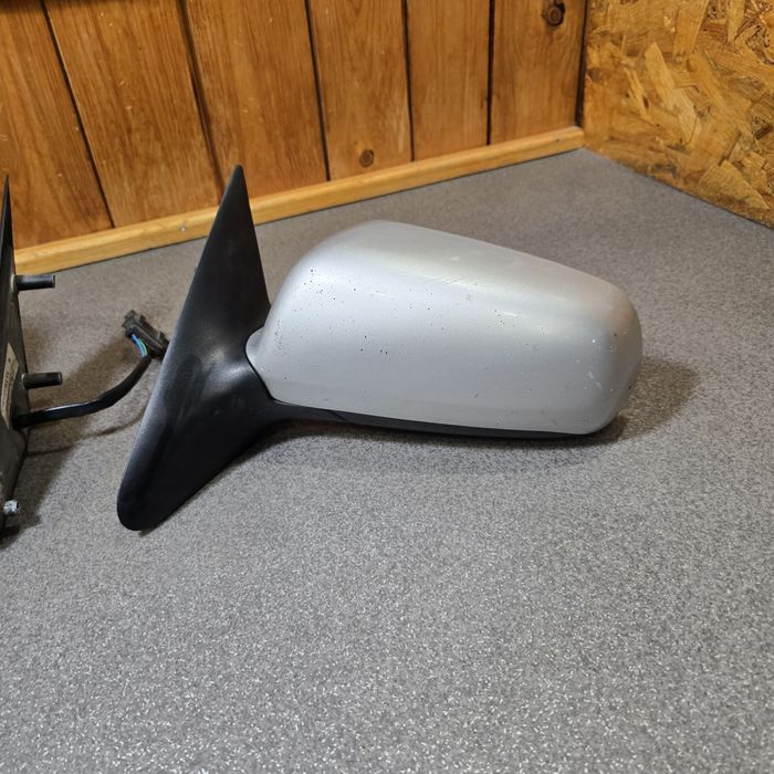 Дзеркало праве заднього виду Skoda Octavia Tour Шкода Октавія Тур