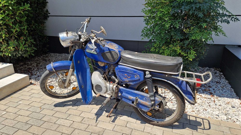 Motas antigas MVM-GP1 e Zundapp