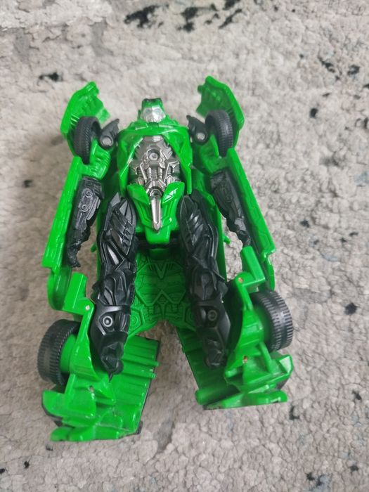 Zabawka figurka Transformers.