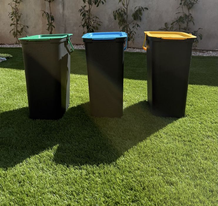 Caixotes do lixo para reciclagem de 25 L como novos