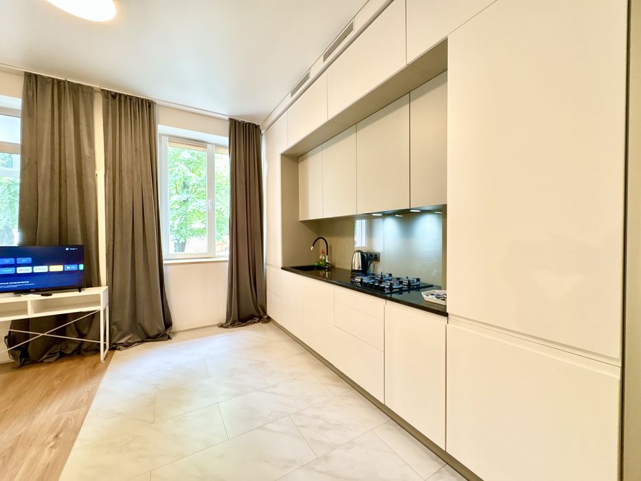 {19}Квартира посуточно подобово автономне опалення метро 23 августа