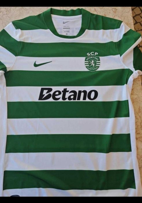 Conjuntos desportivos Criança (calção e camisola) de boa qualidade