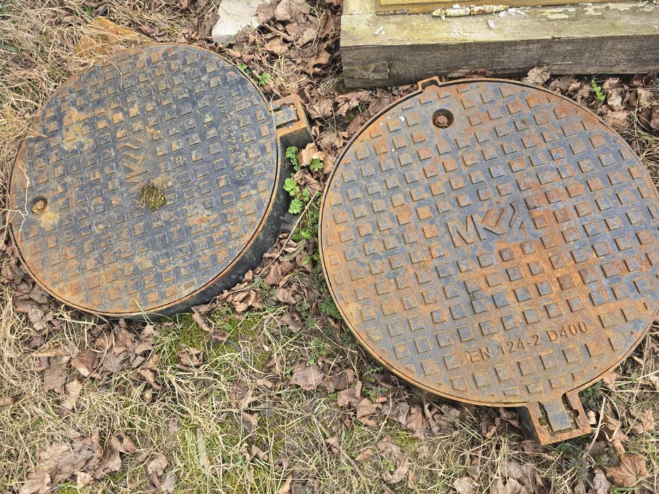 Właz żeliwny okrągły D400 pokrywa studzienki