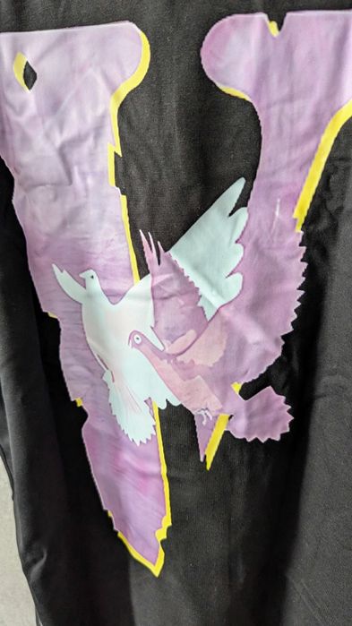 Фиолетовая футболка vlone x nav blackdoves с голубями