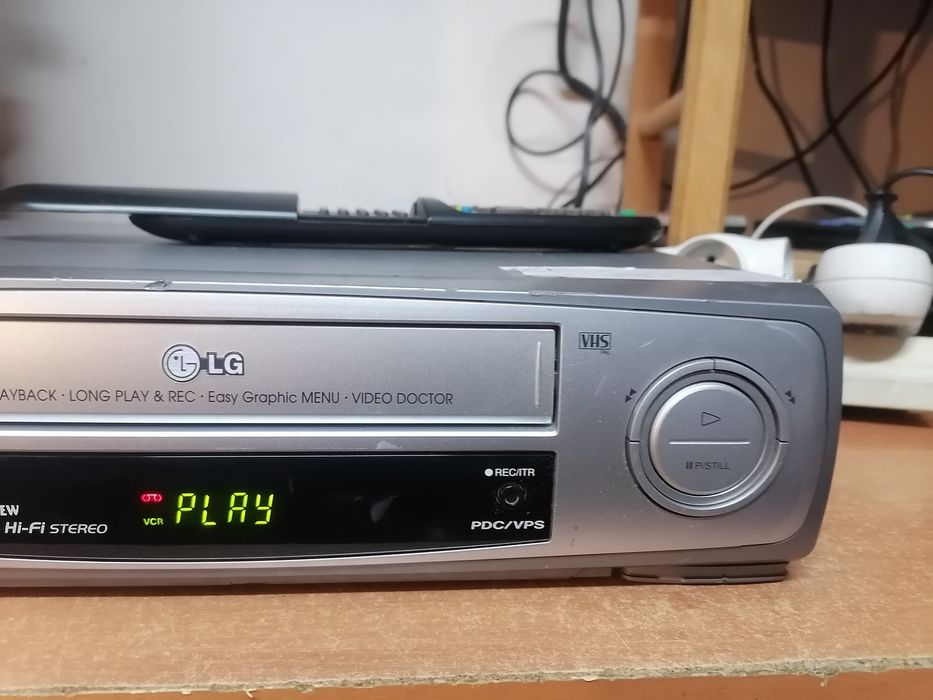 Magnetowid VHS LG LV 989 stereo pilot