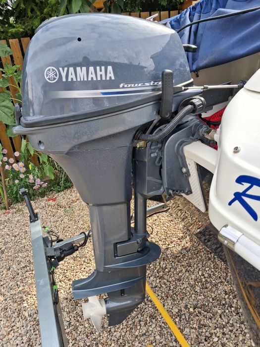 Silnik Yamaha  9.9 z manetka