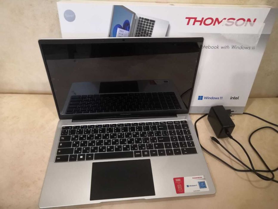 ноутбук Thomson Neo