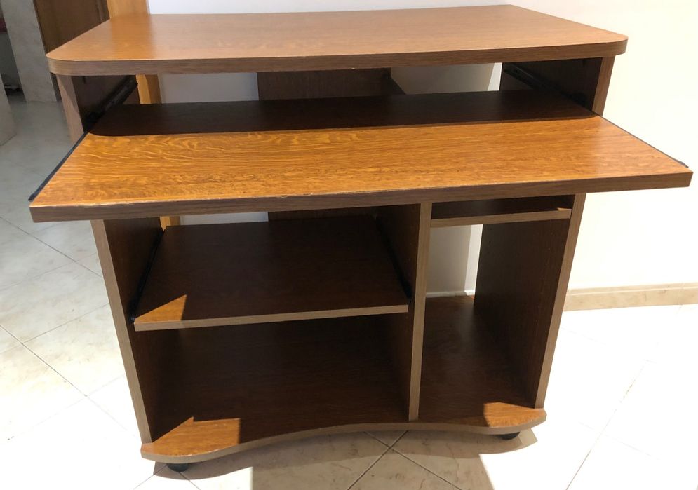 Mesa para Computador em madeira
