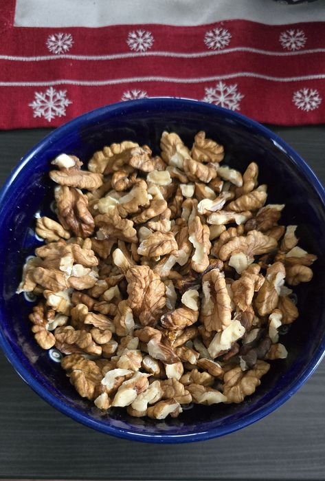 Orzechy włoskie  ręcznie łupane