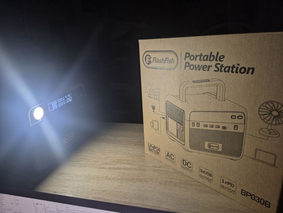 Зарядна станція FlashFish BP030B 300 Вт