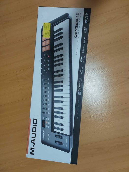 M-Audio MIDI Oxygen 49 MKiv