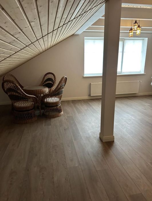 Будинок з ремонтом с. Зашків