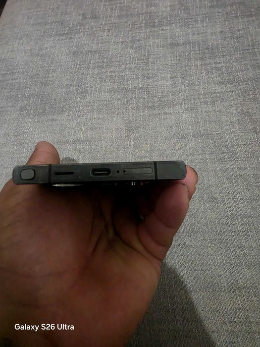 Samsung Galaxy S24 Ultra em excelente condições.