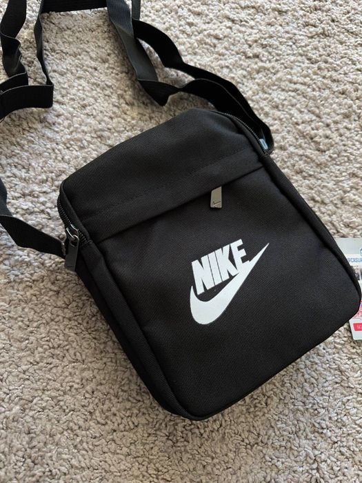 Месенджер Nike (найк)