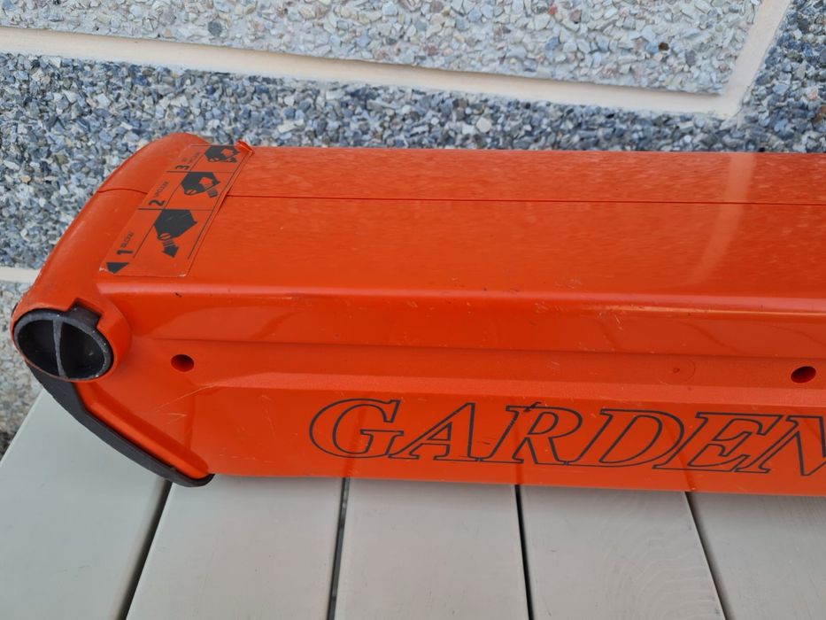 садовий пилосос-повітродув Flymo GardenVac