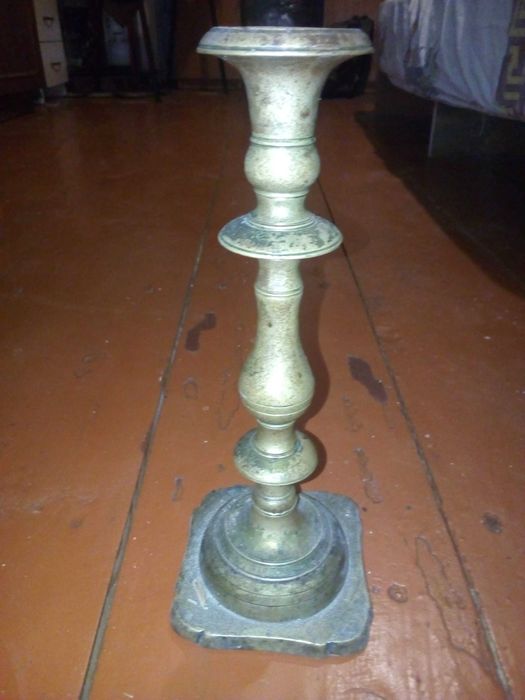 Подсвечник старинный