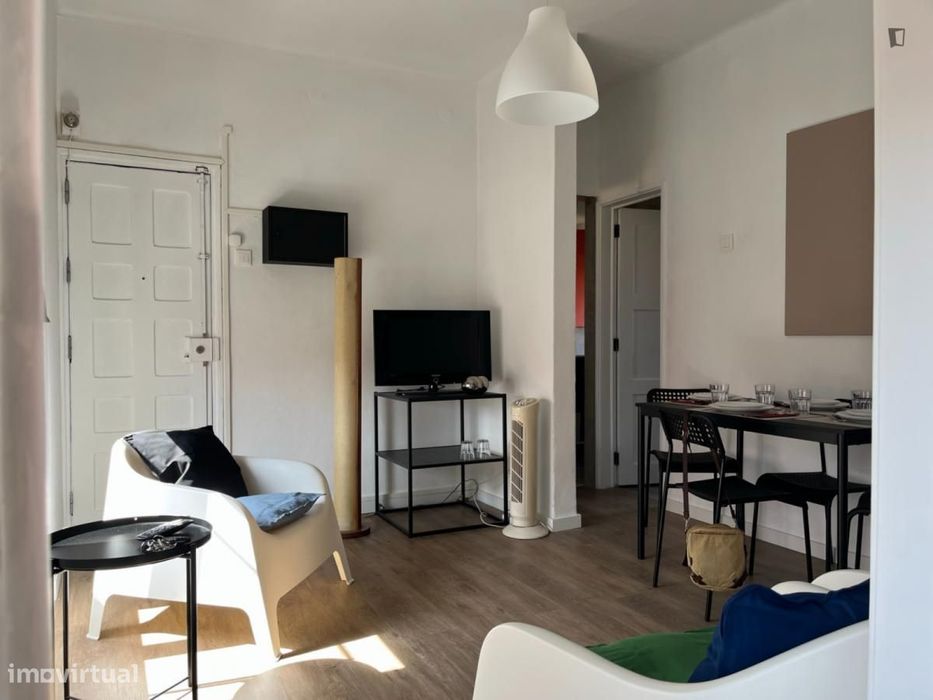 Quarto - localizado em Alcântara Lisbon