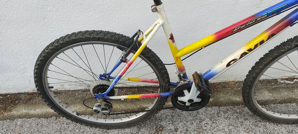 Bicicleta com 18 mudanças