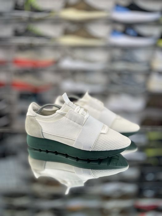 Кроссовки Balenciaga White Leather And Mesh Race Runner 40 Размер