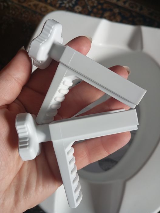 Тоалетне сидіння високе післяопераційне