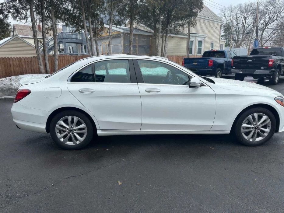 Mercedes-Benz C300      2019