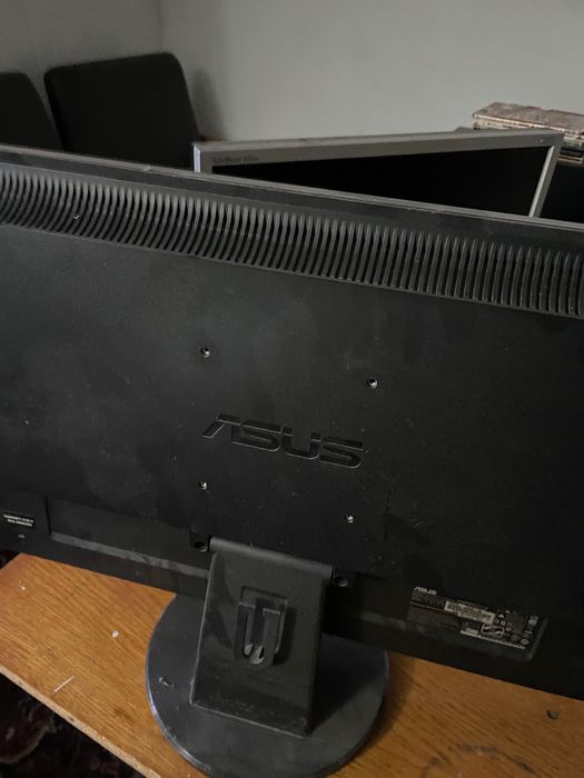 Продам 2 монитора