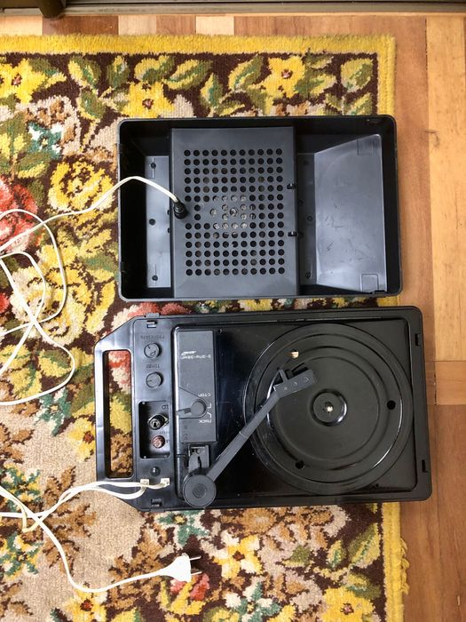 Ретро програвач СПУТНИК 304