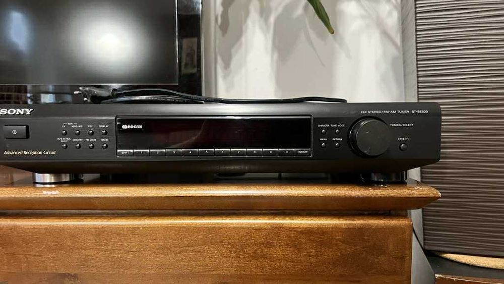 Tuner radiowy Sony ST-SE 520 RDS