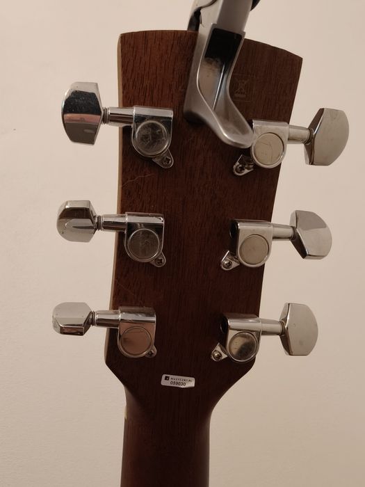 Ibanez AW54CE-OPN + stojak i kapodaster