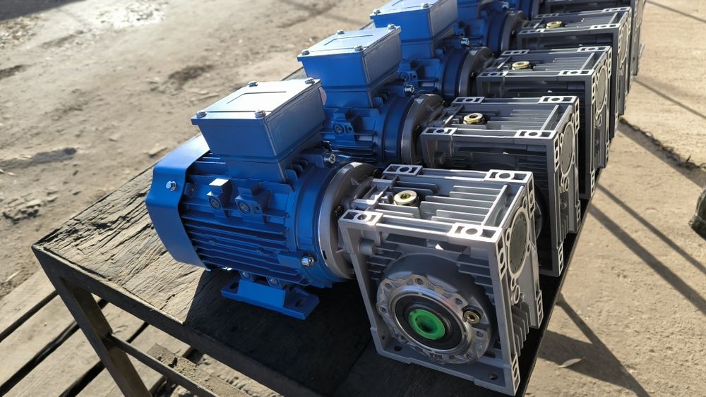 1,1 квт 75 об. Мотор редуктор nmrv-063. Электродвигатель с редуктором