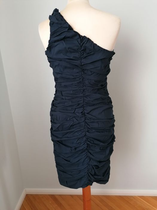 Elegancka granatowa sukienka