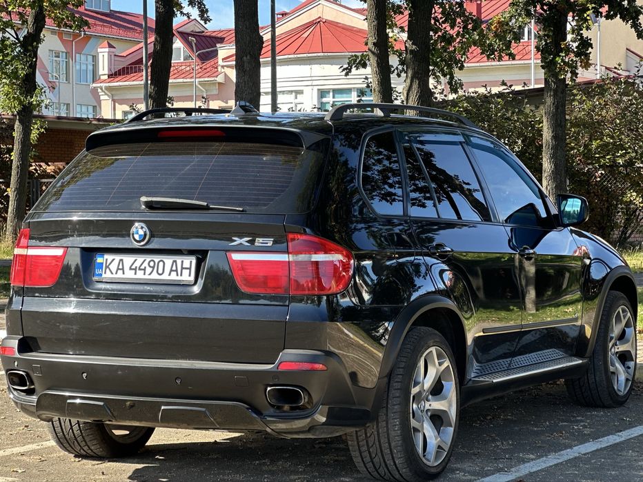 BMW     X5.