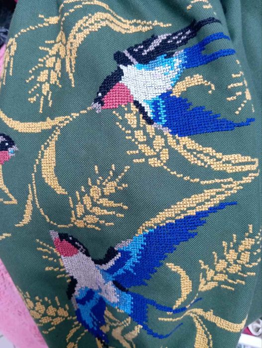 Вишиванка на дівчинку ручна робота до 152 см