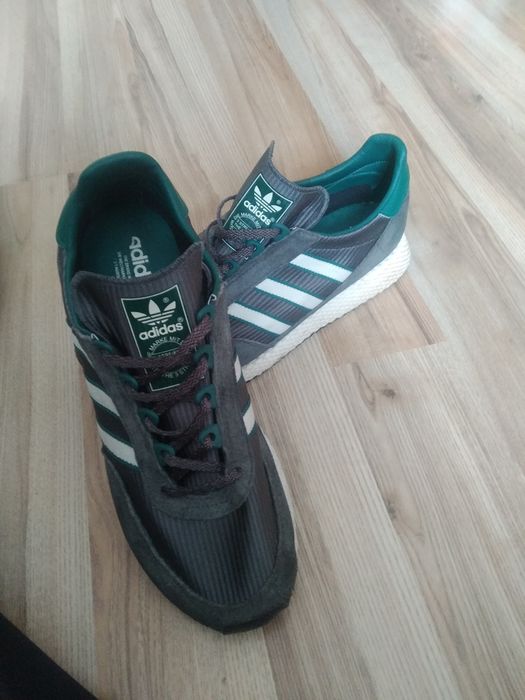 Чоловічі кросівки adidas