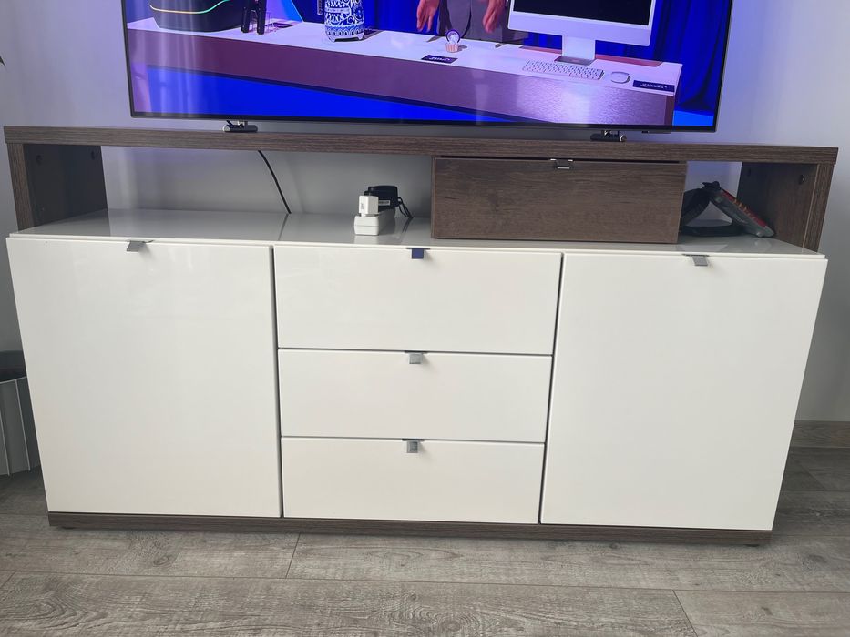 Komoda pod telewizor