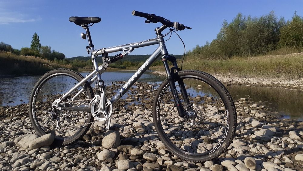 Велосипед двопідвіс STEVENS RACING F9 aluminium 6000 aerospace