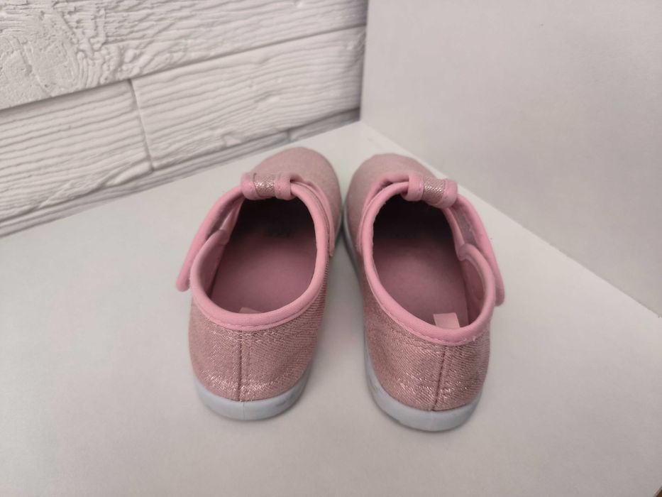 buty baleriny, kapcie dla dziewczynki, r. 30