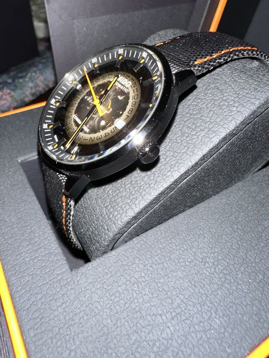 Годинник Mido Commander