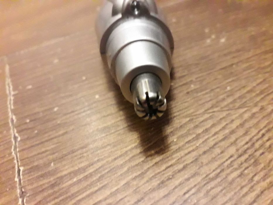 Trymer do nosa i uszu, czarny