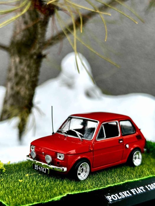 Fiat 126P -auta PRL,figurka,model,zabytek,autka