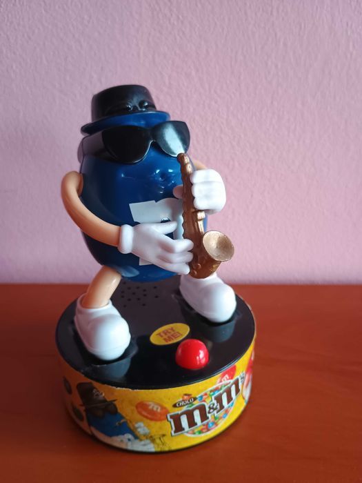 Figurka M&M's Rock Stars Niebieskie Działa, gra i się ruszks