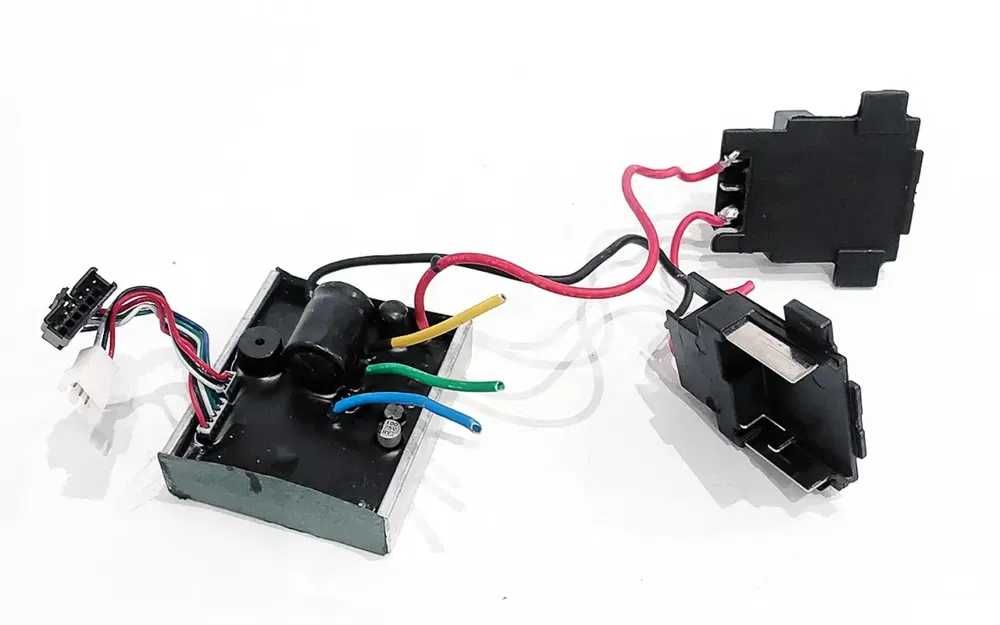 Продам плату (контролер) на акамуляторну пилку PCA 40/2 Procraft